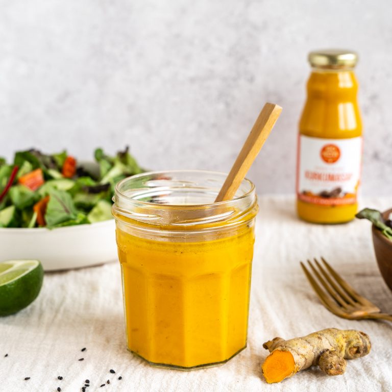 salade met kurkumadressing